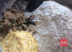 芝麻核桃肉包子的做法图解1