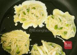 葱花金针菇煎鸡蛋的做法图解3