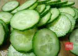 黄瓜蛋汤的做法图解1