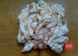 大肠炒酸菜的做法图解1