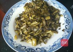 大肠炒酸菜的做法图解8
