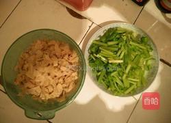 芹菜炒豆腐皮的做法图解1