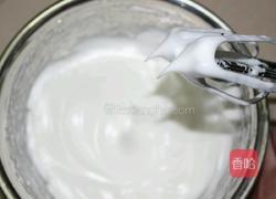 奶油水果蛋糕卷的做法图解5