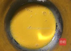 抹茶戚风蛋糕的做法图解2