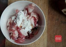 口蘑烧肉片的做法图解2