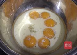 电饭煲戚风蛋糕的做法图解3