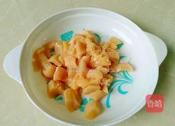 番茄汁烧鸡肉丁的做法图解1