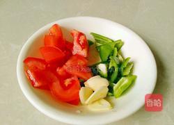 番茄汁烧鸡肉丁的做法图解4