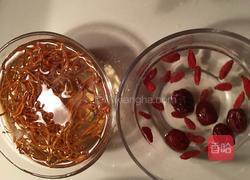 虫草花乌鸡汤的做法图解2