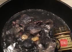 虫草花乌鸡汤的做法图解3