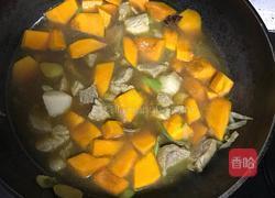 南瓜红烧肉的做法图解4