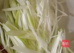 酸辣萝卜丝的做法图解1