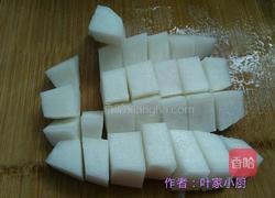 白萝卜大骨汤的做法图解2