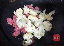火腿肠炒花菜的做法图解4