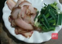 花菜炒腊肉的做法图解1