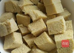 鳕鱼炖冻豆腐的做法图解2