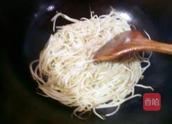 豆芽炒肉片的做法图解4