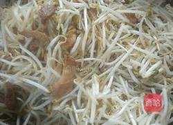 绿豆芽炒韭菜的做法图解4