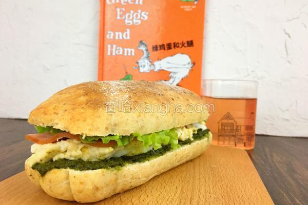 绿鸡蛋火腿三明治