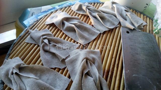 做好放在盖帘上