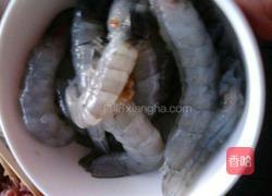 鲜虾韭菜饺子的做法图解1