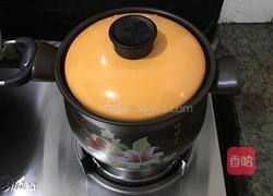 蚝䜴菜干筒骨汤的做法图解5