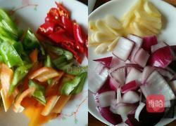 双椒炒鱿鱼须的做法图解3