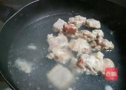 薏米香菇排骨汤的做法图解3