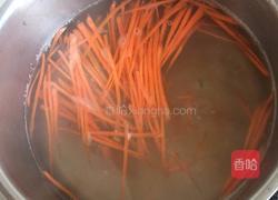 白菜豆芽豆皮拌胡萝卜的做法图解2