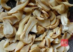 青椒巴西菇的做法图解4