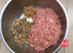 甘香猪肉丸的做法图解3