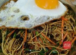 香辣牛肉炸酱面的做法图解6