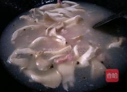 蘑菇肉片汤的做法图解4