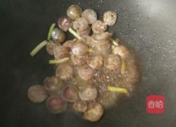 腊肠炒炸豆腐的做法图解5