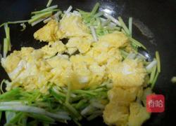 蒜黄炒鸡蛋的做法图解5