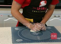 八寸火腿玉米披萨的做法图解4