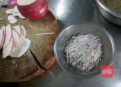 萝卜丝粉条炖豆腐的做法图解1