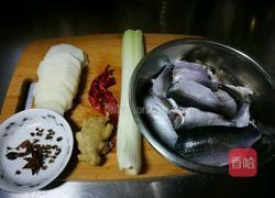焖酥鱼的做法图解1