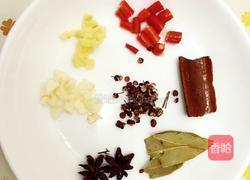 麻辣猪蹄的做法图解2