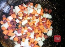 胡萝卜腊肠焖饭的做法图解7