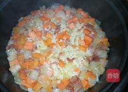 胡萝卜腊肠焖饭的做法图解12
