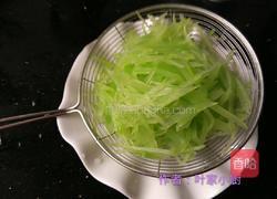 清炒莴笋丝的做法图解6