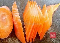 胡萝卜炒腊肉的做法图解3