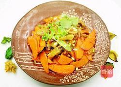 胡萝卜豆饼炒肉的做法图解6