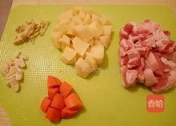 猪肉炒土豆的做法图解1