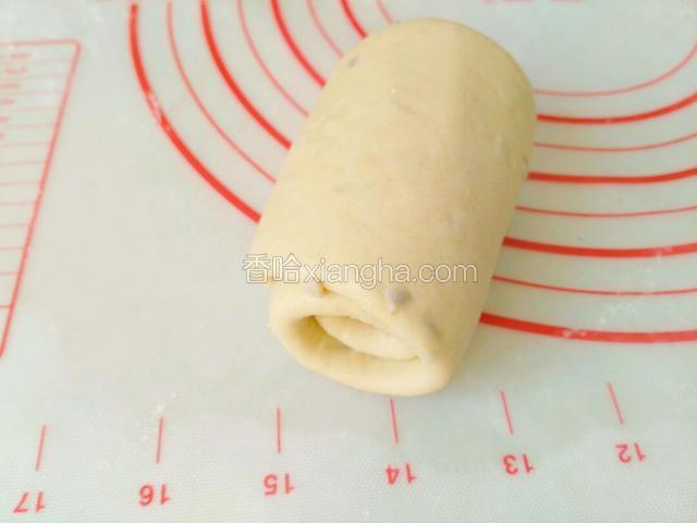 从任意一头卷起，