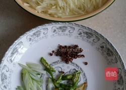 清炒土豆丝的做法图解1
