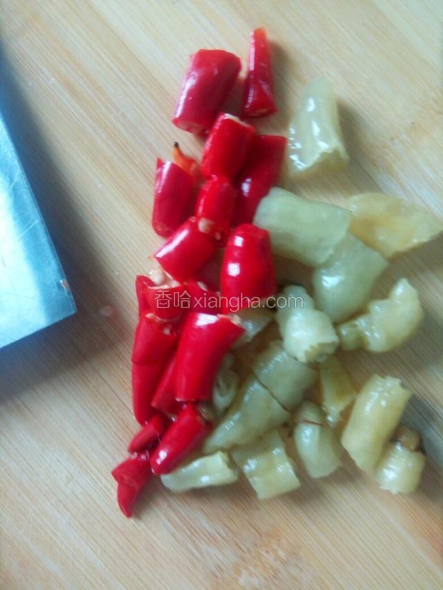 红尖椒，泡椒，切粒