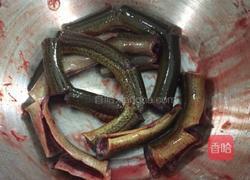 猪血烧鳝鱼的做法图解1