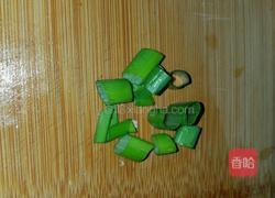 五花肉炒白菜的做法图解3